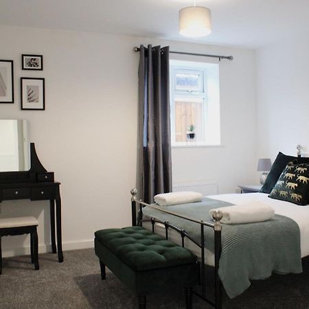Didcot - Private Flat With Garden & Parking 08 Apartment Bagian luar foto